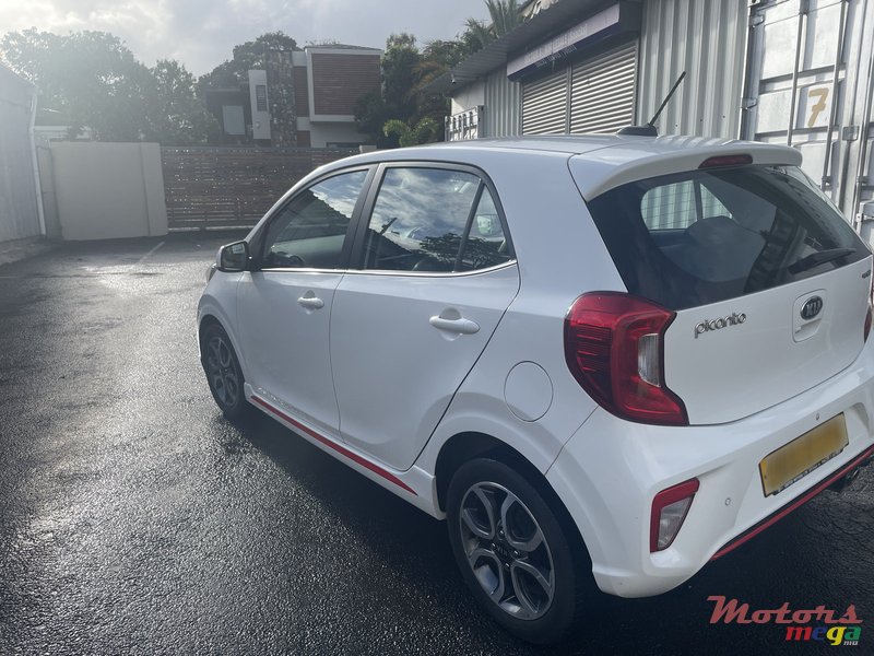 2018' Kia Picanto GT Line photo #4