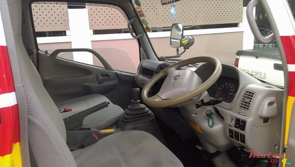 2005' Toyota Toyoace Frigo photo #5