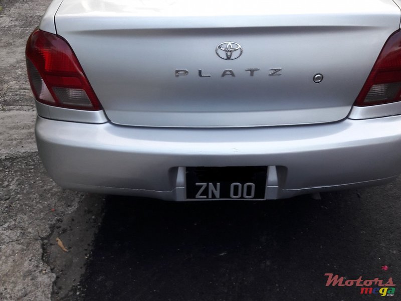 2000' Toyota RAV4 photo #3