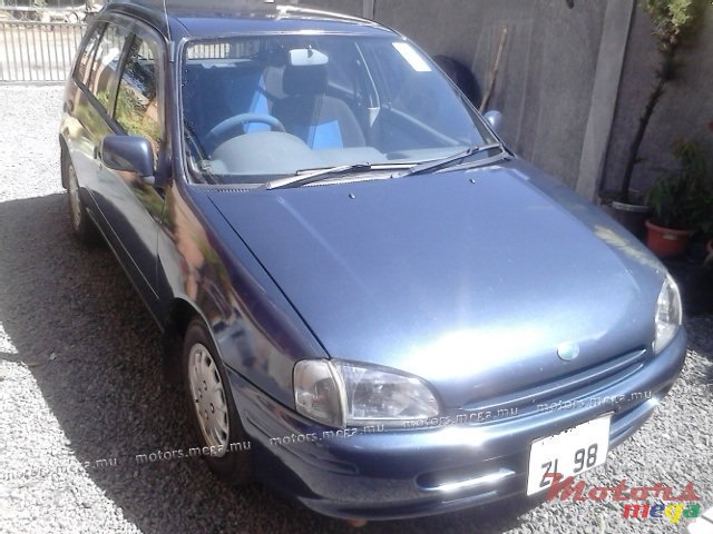 1998' Toyota Starlet photo #1