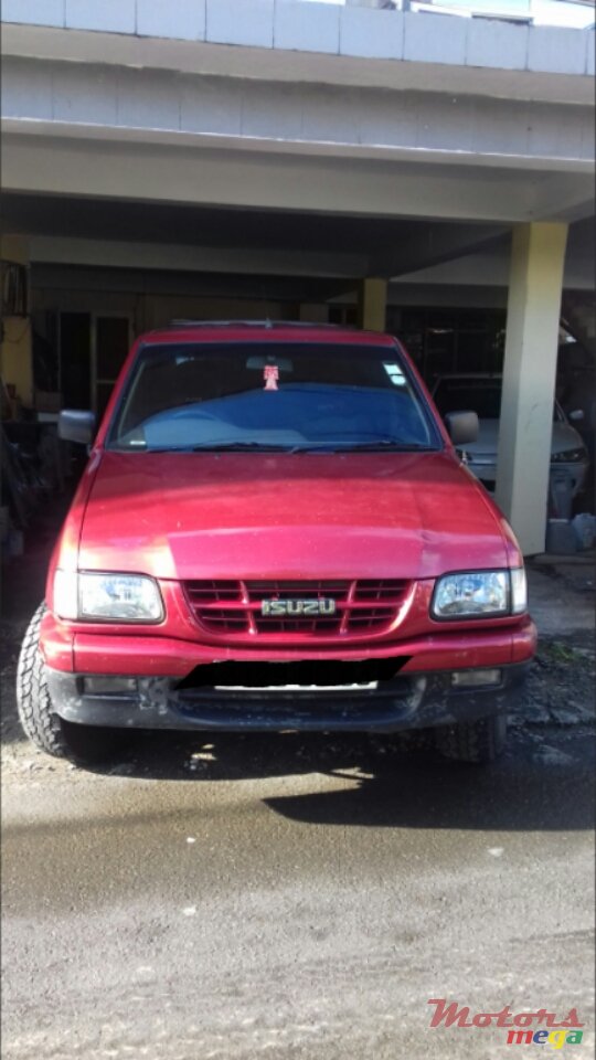 2003' Isuzu Kb250 photo #1