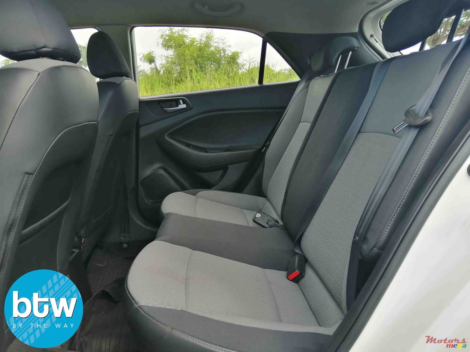 2017' Hyundai i20 photo #4