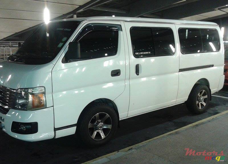 2005' Nissan Urvan photo #1