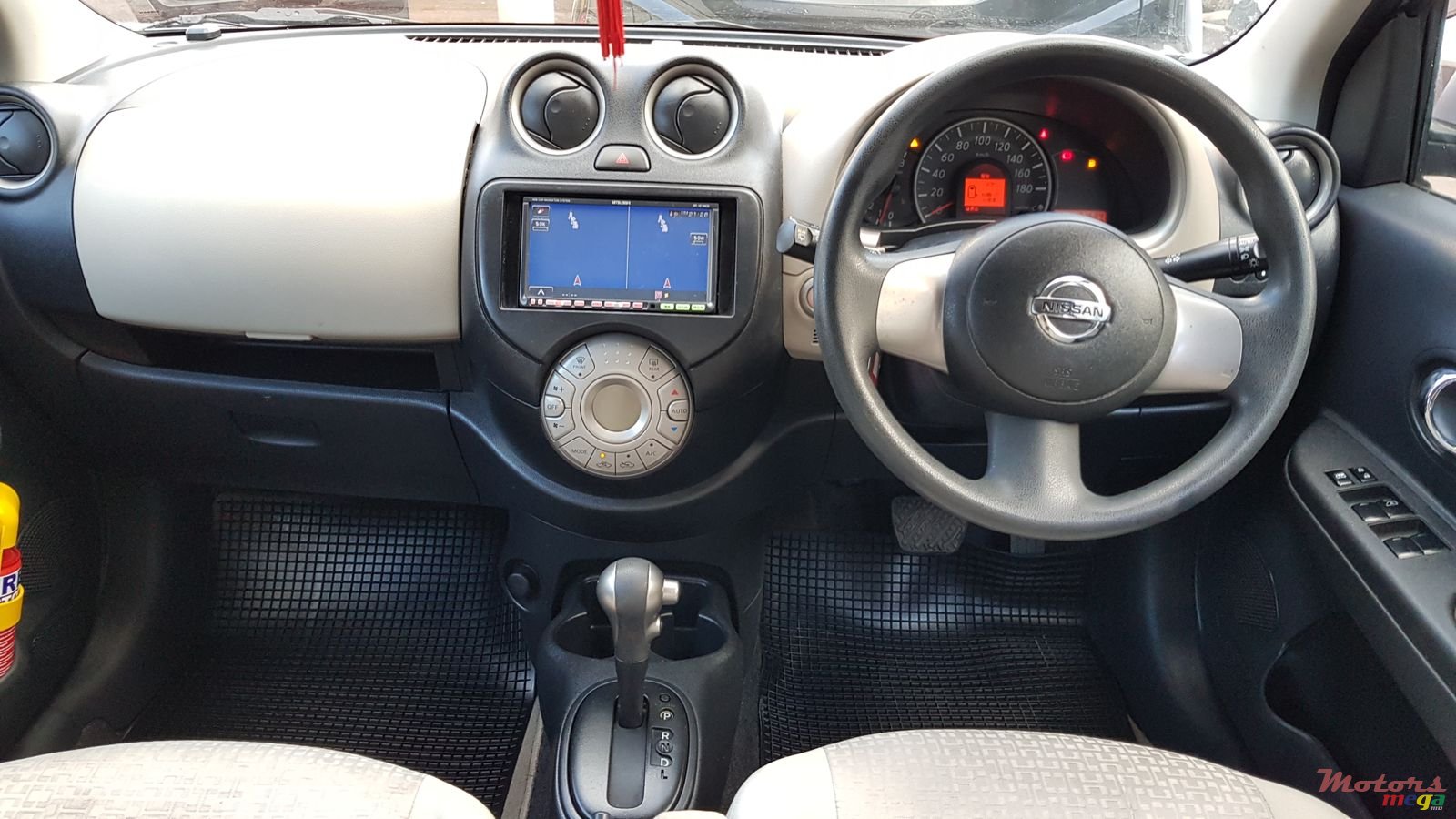 2011' Nissan March Automatic photo #5