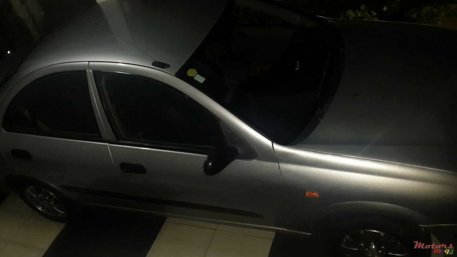 2003' Nissan Sunny photo #1