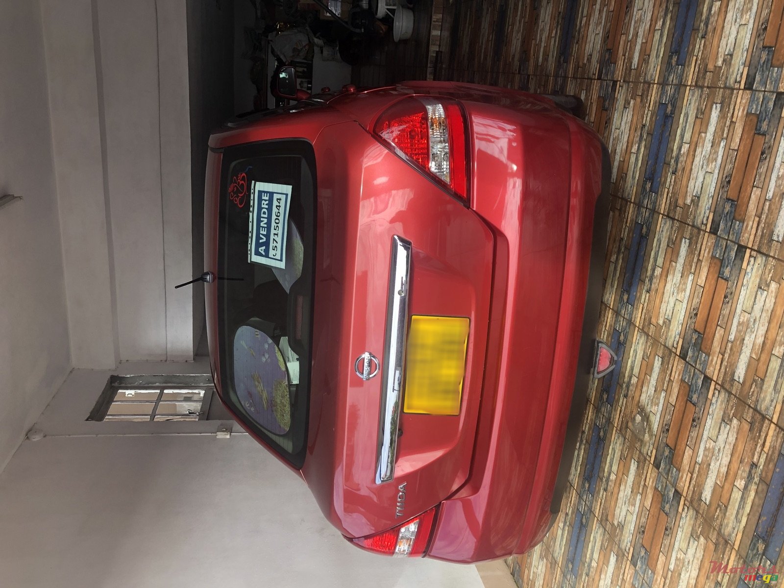 2009' Nissan Tiida photo #1