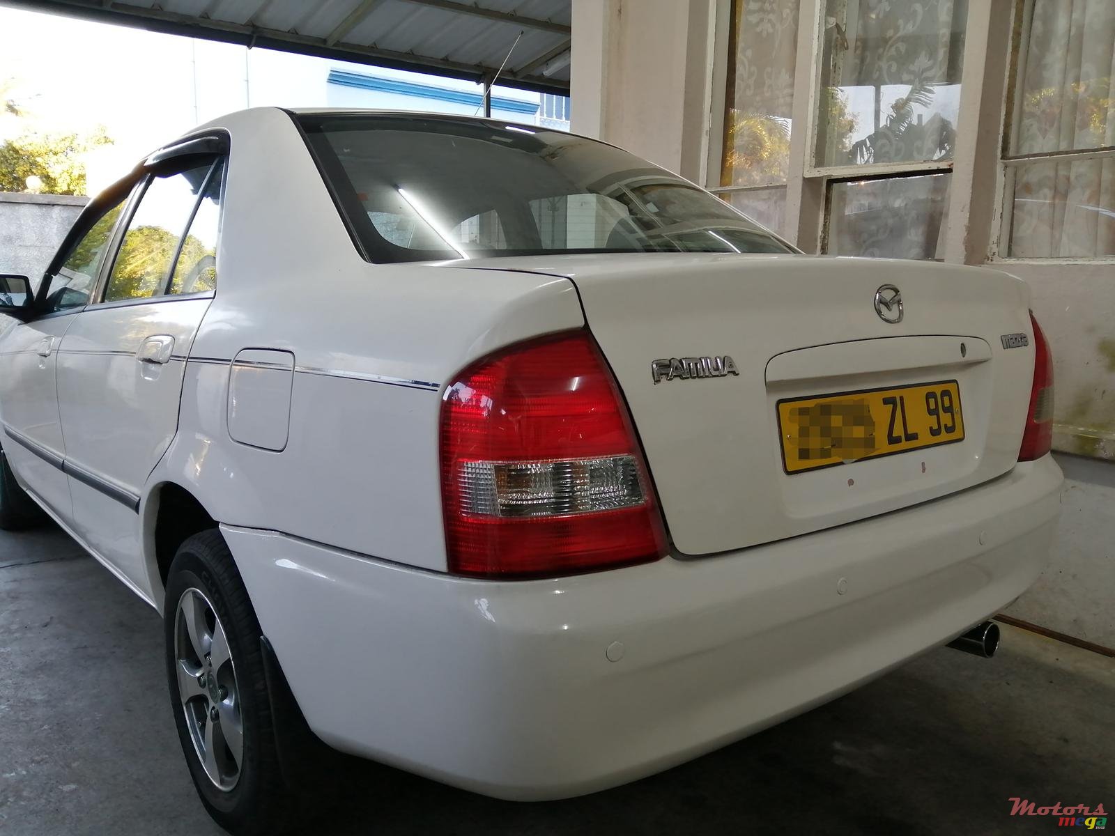 1999' Mazda 323 Famillia photo #4