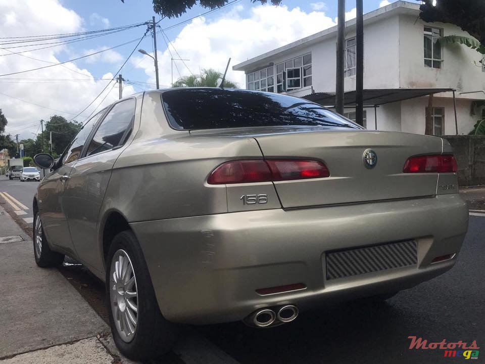 2005' Alfa Romeo 156 photo #1