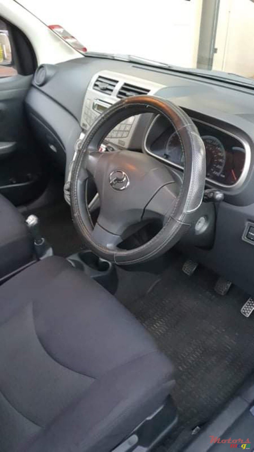 2014' Perodua Myvi SE photo #3