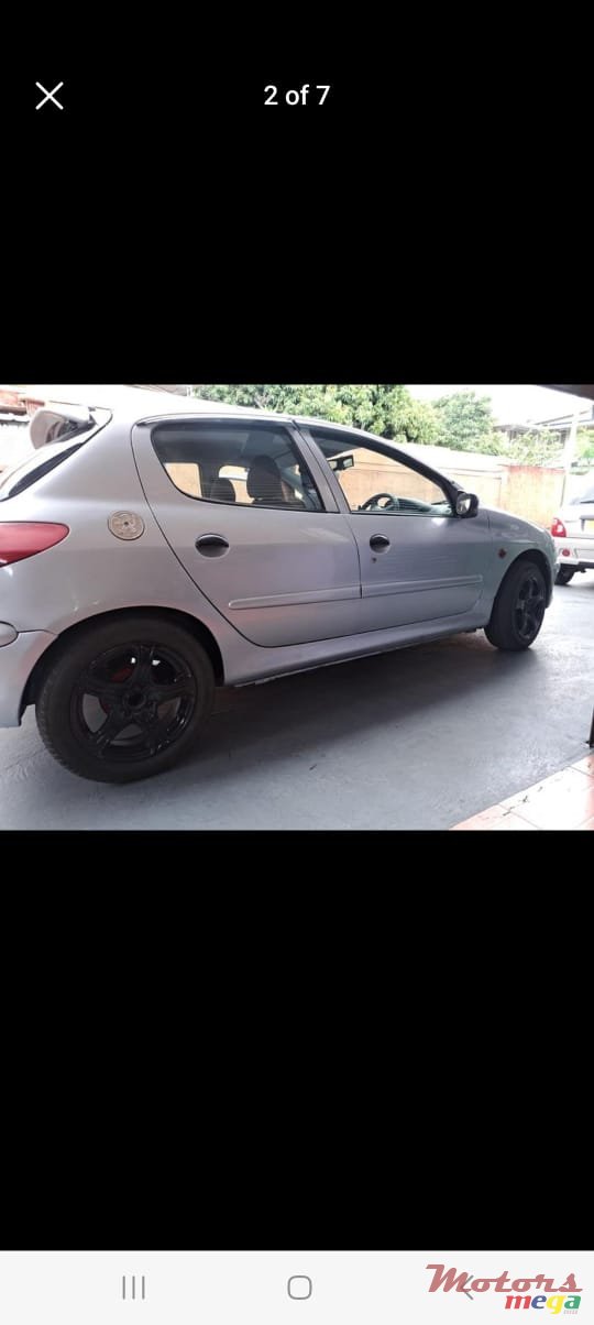 2002' Peugeot 206 photo #2