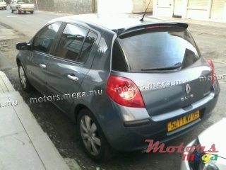 2005' Renault Clio Clio 3 special edition photo #2