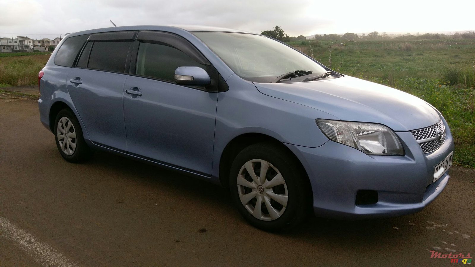 2007' Toyota Fielder photo #2