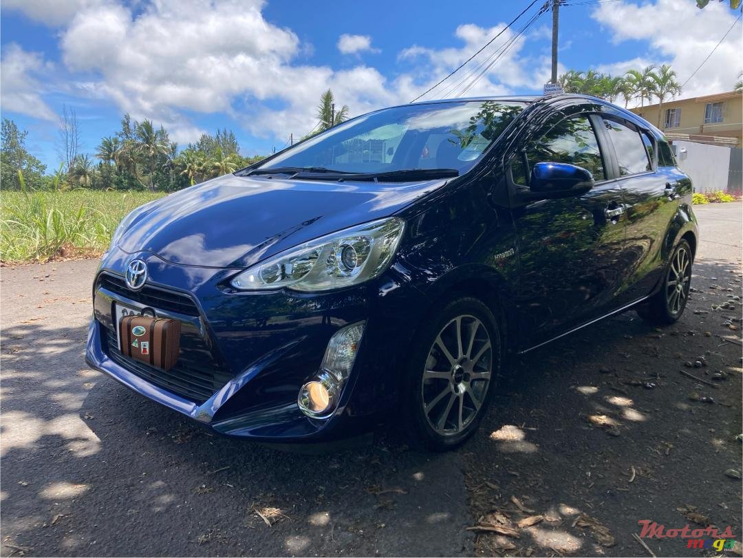 2017' Toyota Aqua photo #1