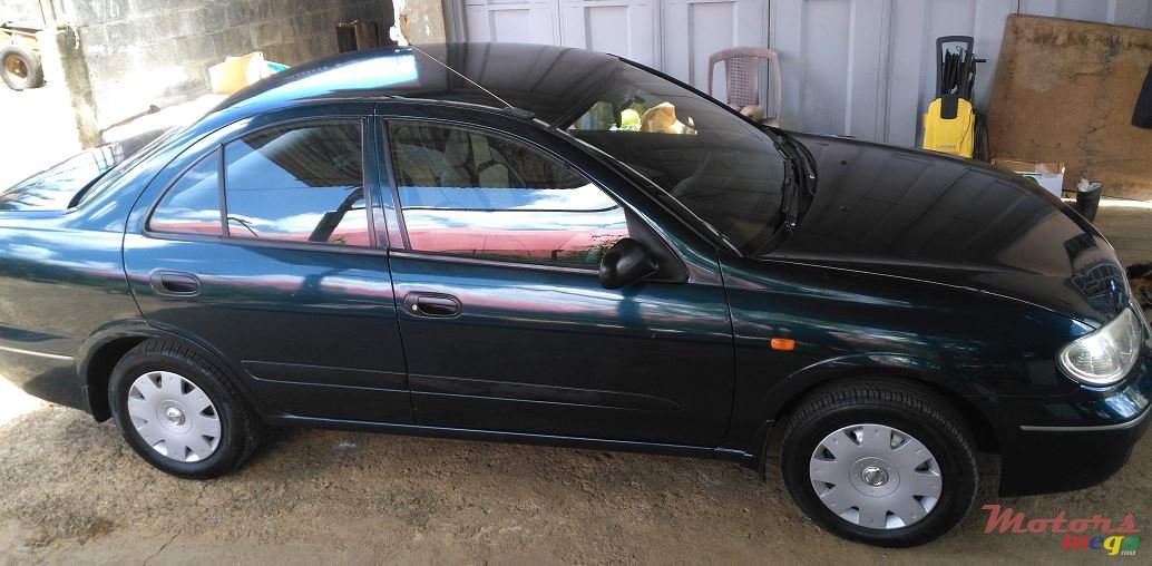 2005' Nissan Sunny photo #1