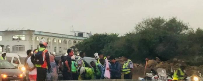 Autoroute : un motard de la police conduit à l’hôpital après un accident