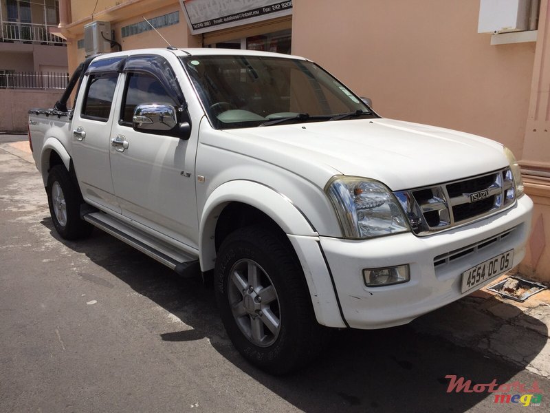 2005' Isuzu D-Max photo #1