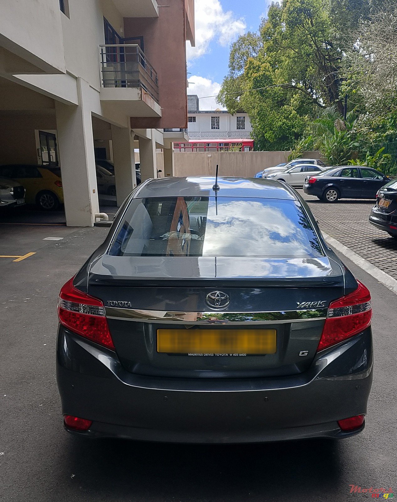 2015' Toyota Yaris photo #5