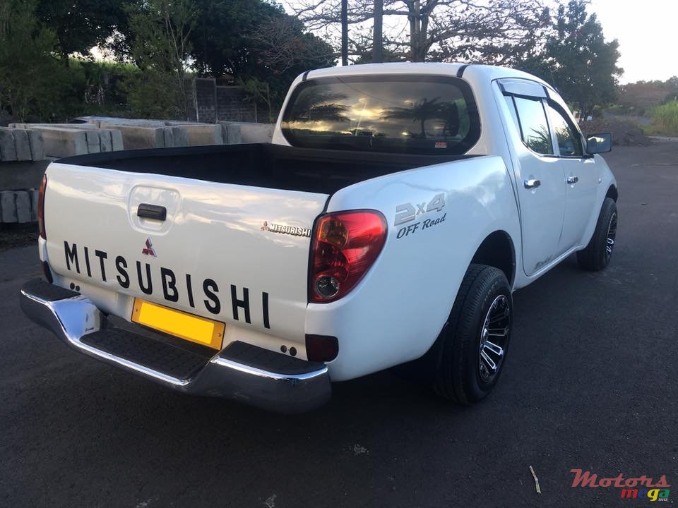 2010' Mitsubishi L200 Sportero photo #3