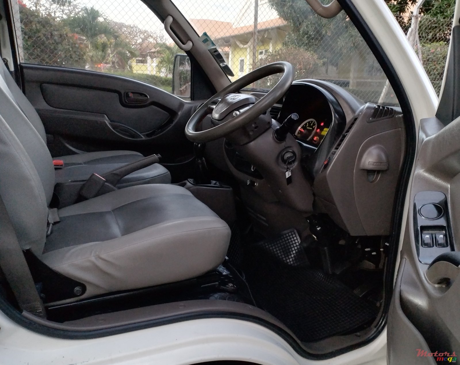 2019' Hyundai H 100 photo #2