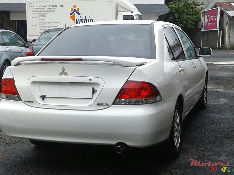 2009' Mitsubishi Lancer GLX photo #2