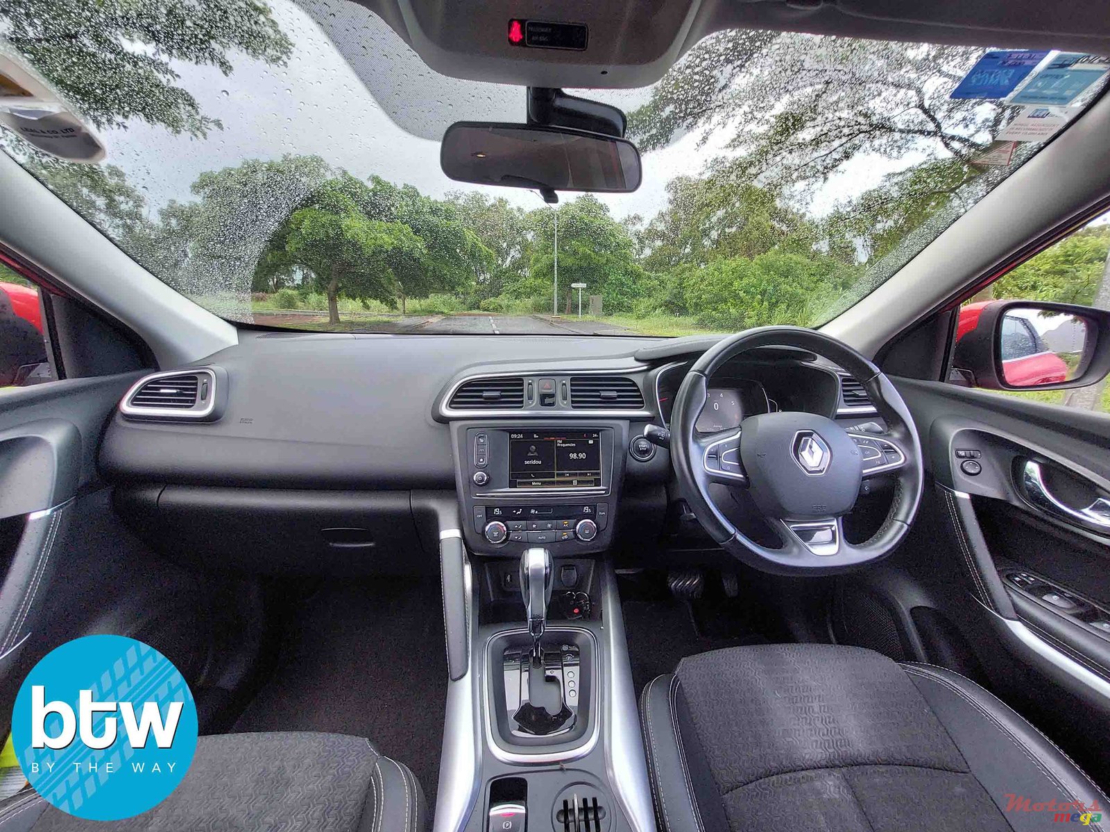 2017' Renault photo #6