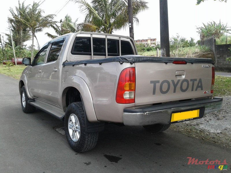 2009' Toyota Hilux D4D (4x4) photo #4