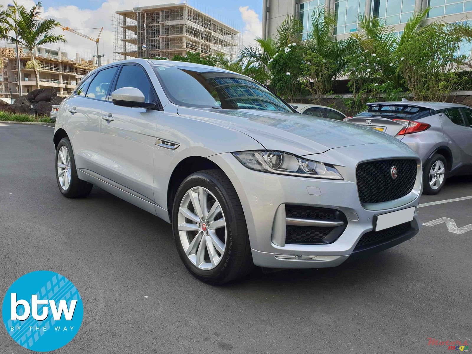 2017' Jaguar F-Type F-Pace photo #1