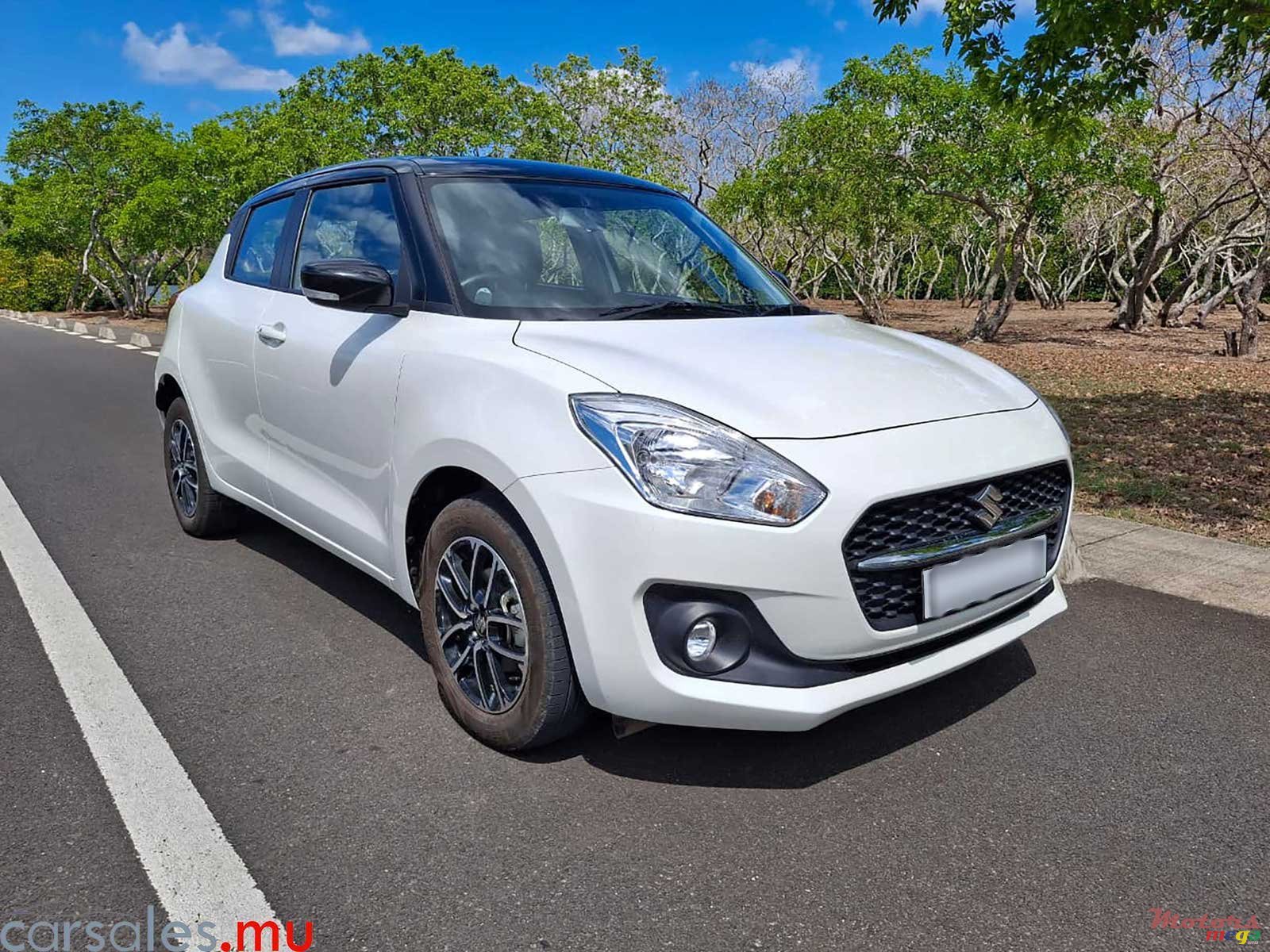 2023' Suzuki Swift GLX 1.2 photo #2