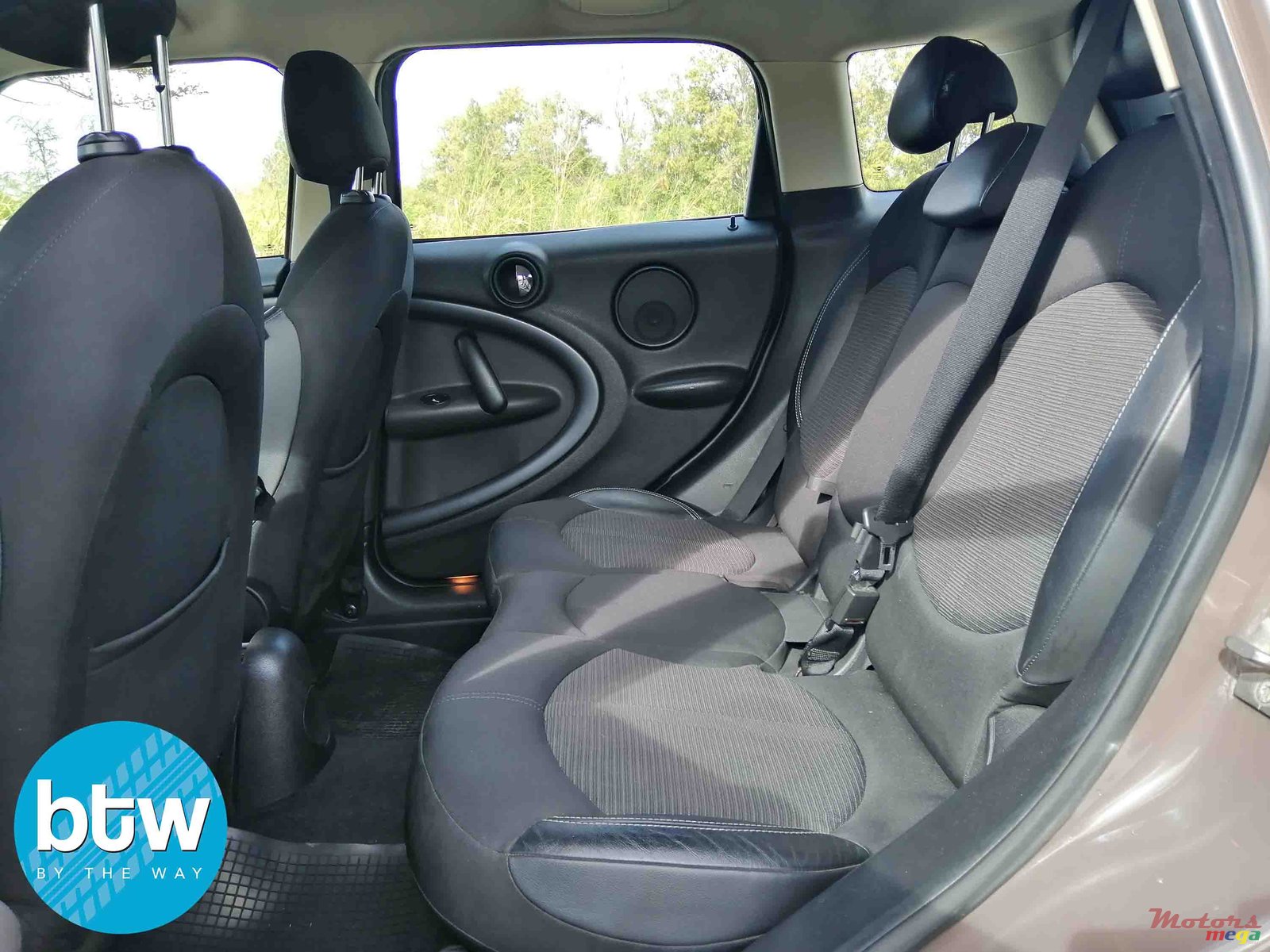 2013' MINI Cooper Countryman photo #4