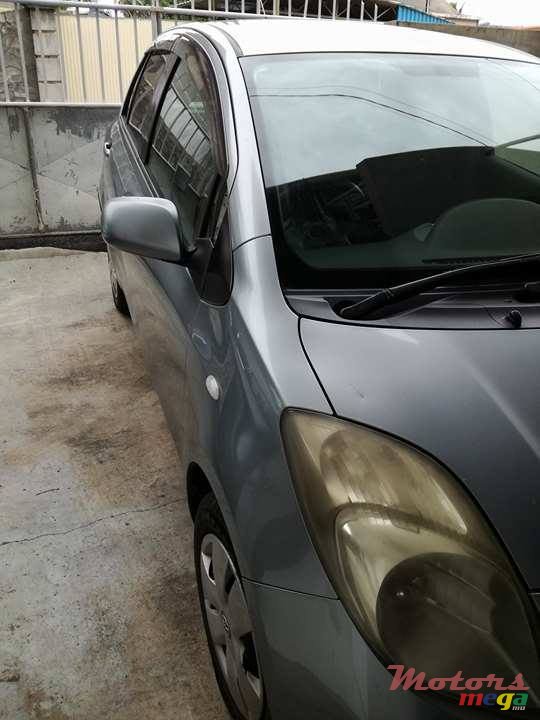 2006' Toyota Vitz photo #3