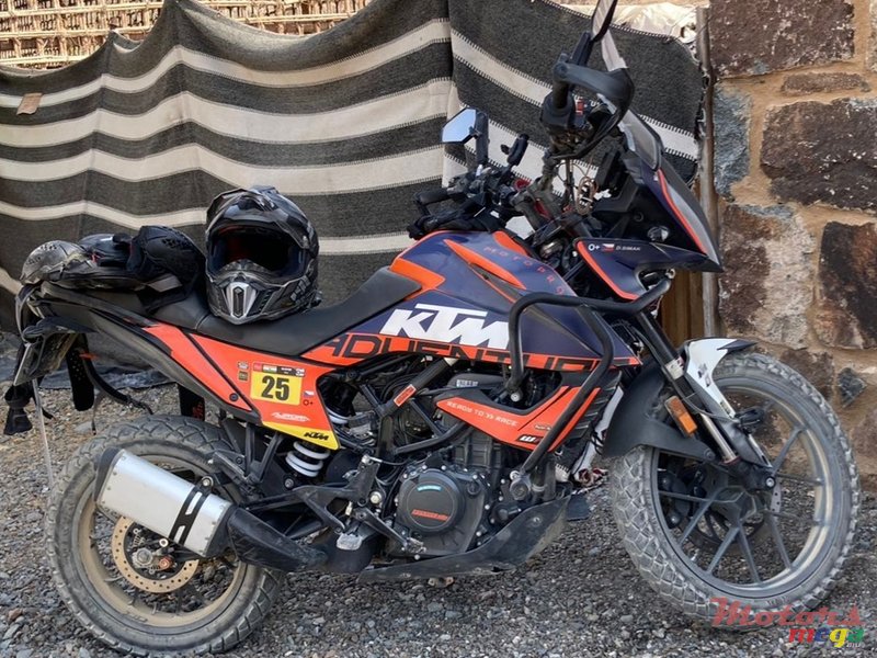 2021' KTM Duke 390 photo #1