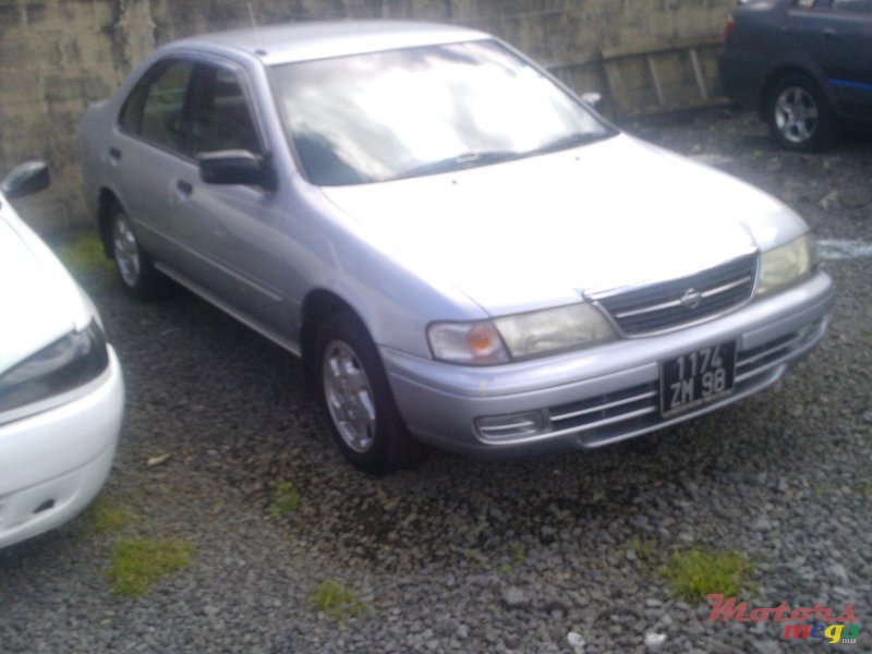 1998' Nissan Sunny photo #1