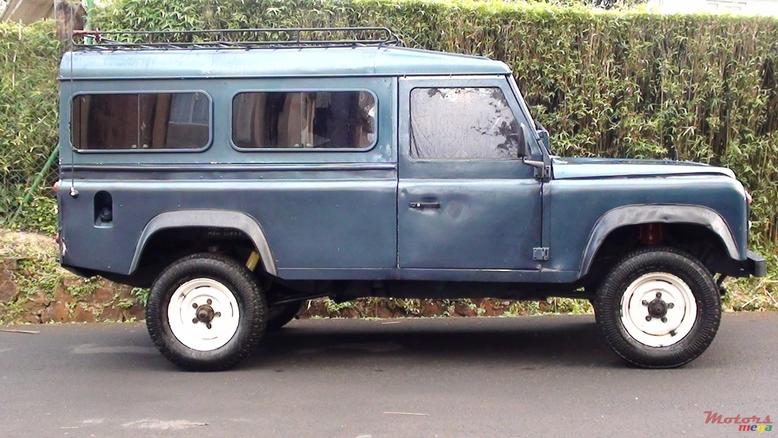 1987' Land Rover Defender 110 photo #2