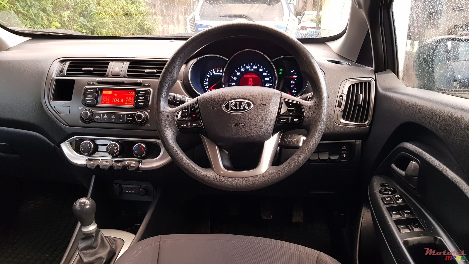 2013' Kia Rio photo #4