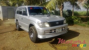 2001' Toyota Prado photo #1
