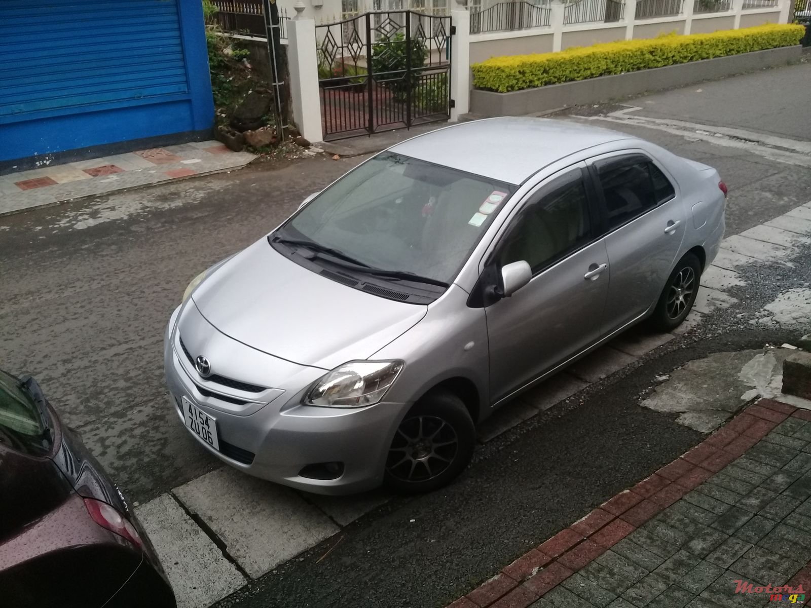 2006' Toyota Yaris belta photo #1