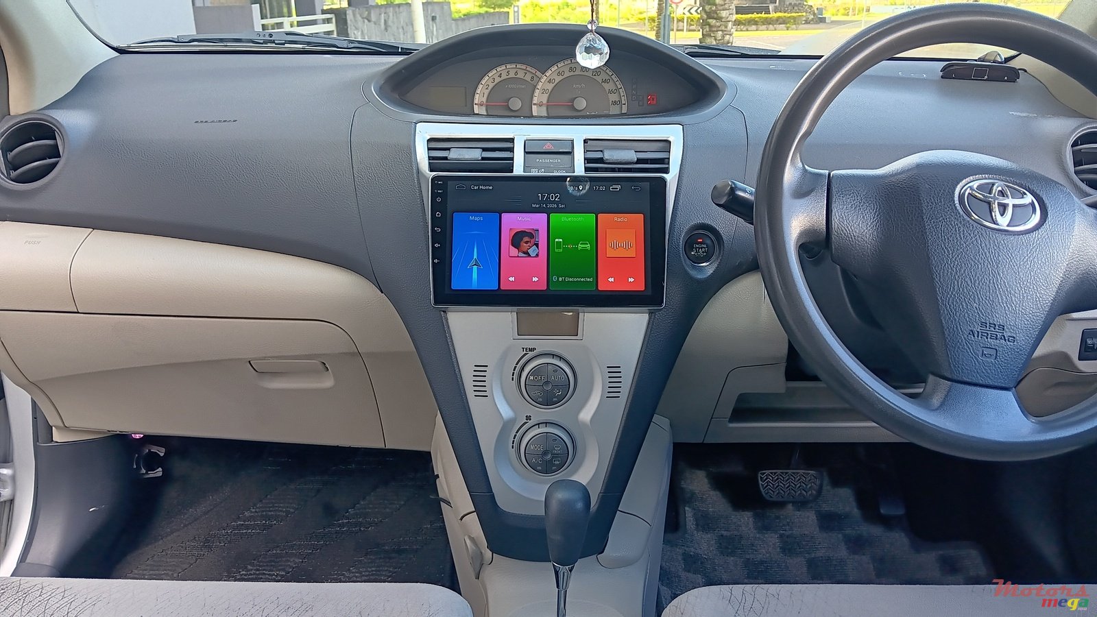 2006' Toyota Belta photo #7