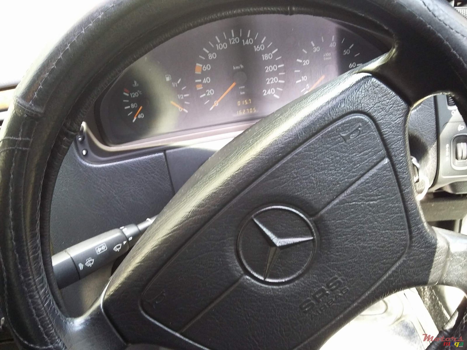 1996' Mercedes-Benz 230E photo #1