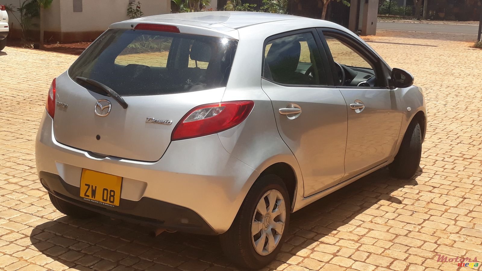 2008' Mazda Demio photo #5