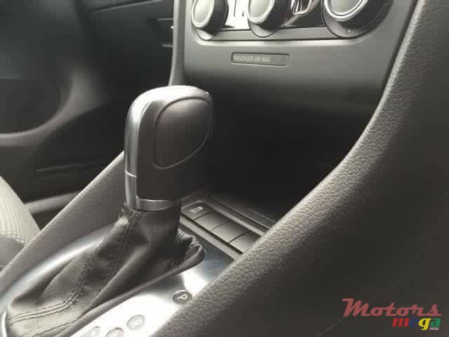 2012' Volkswagen Golf photo #3