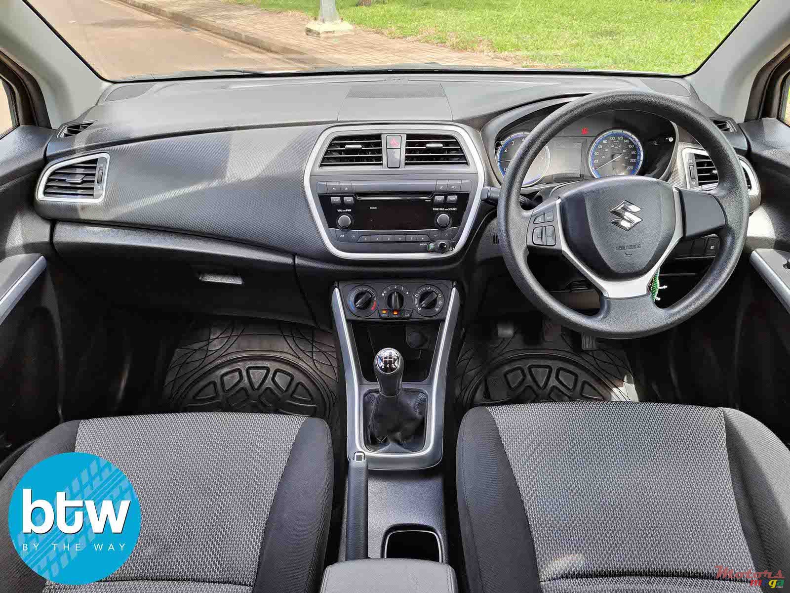 2016' Suzuki SX4 photo #7