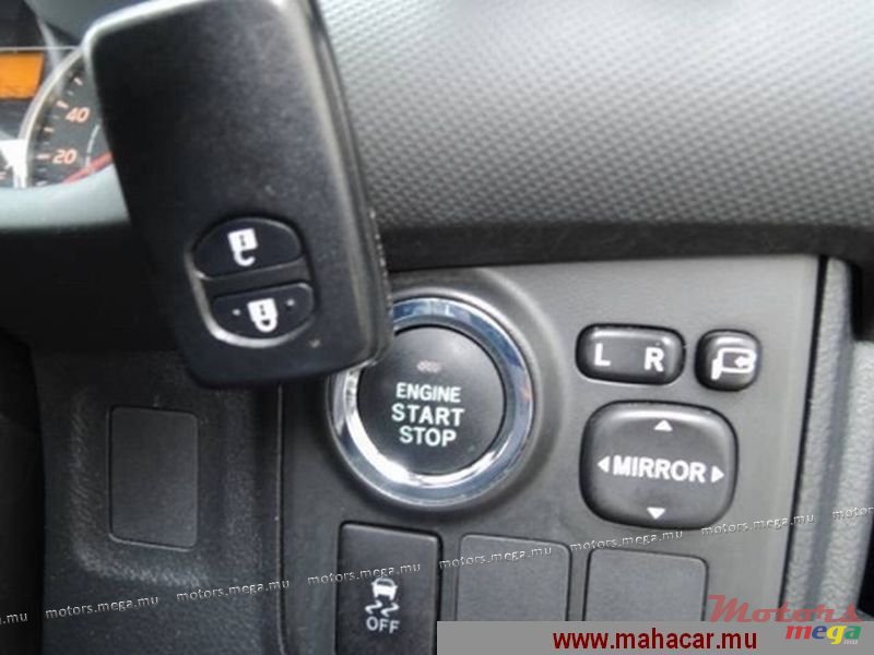 2012' Toyota WISH 1.8 X photo #6