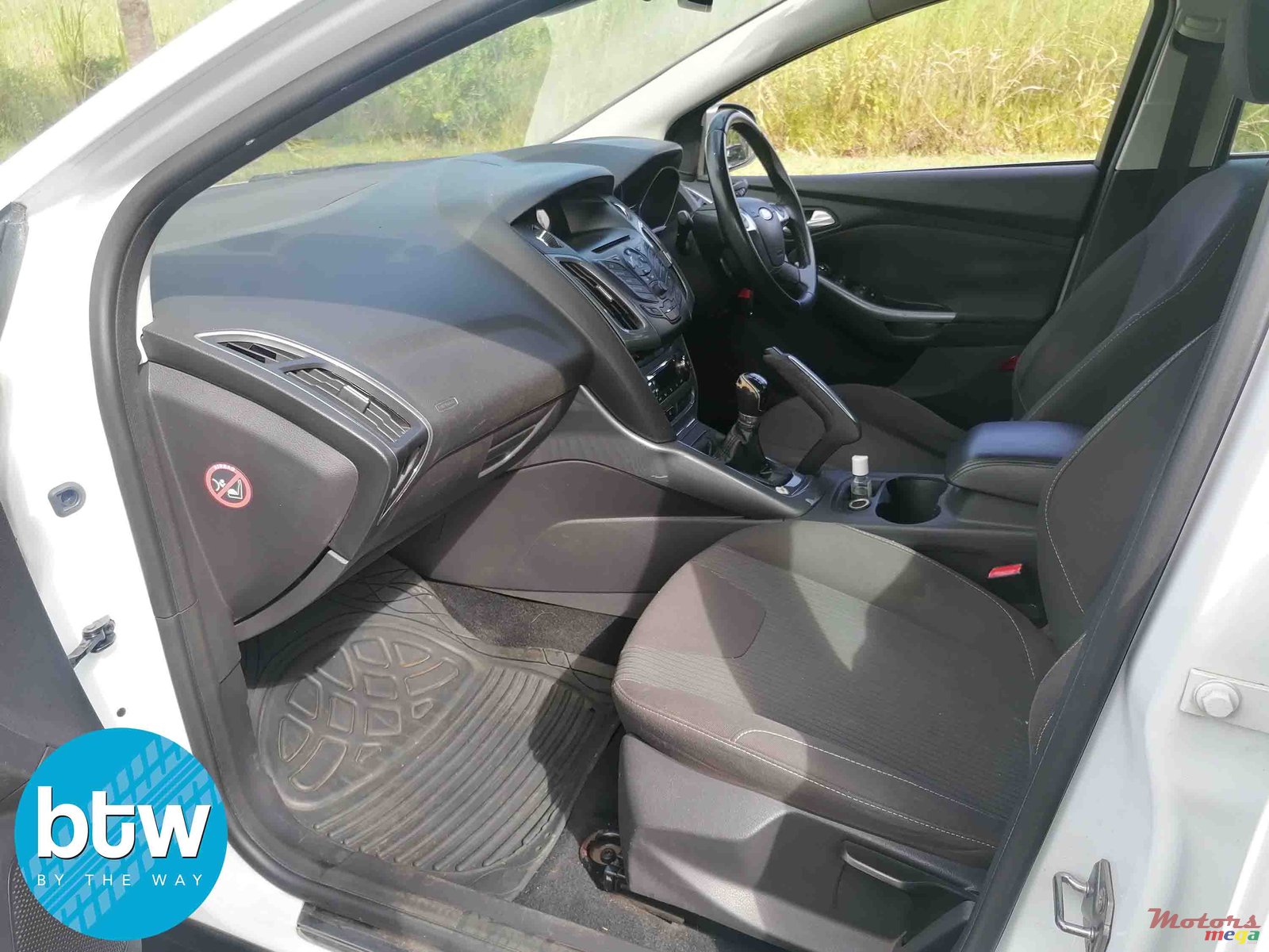 2012' Ford Focus photo #4