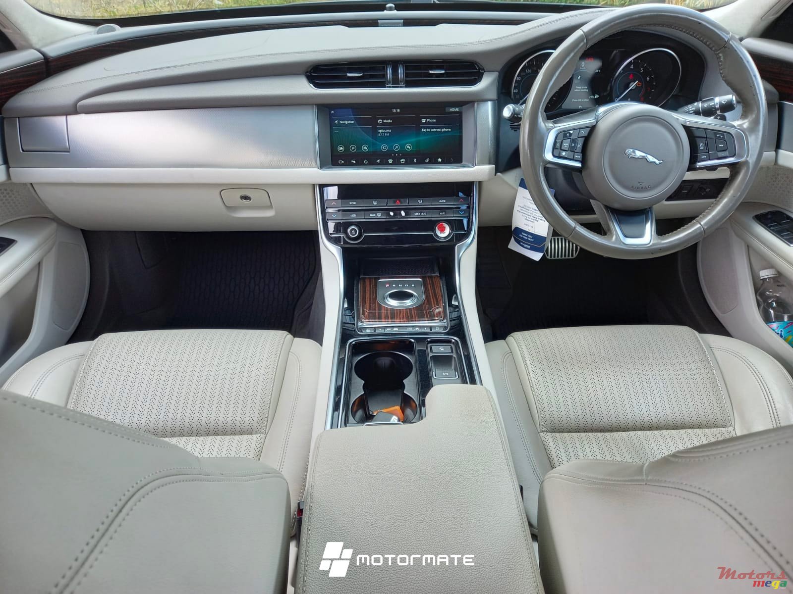 2019' Jaguar XF 25T photo #7