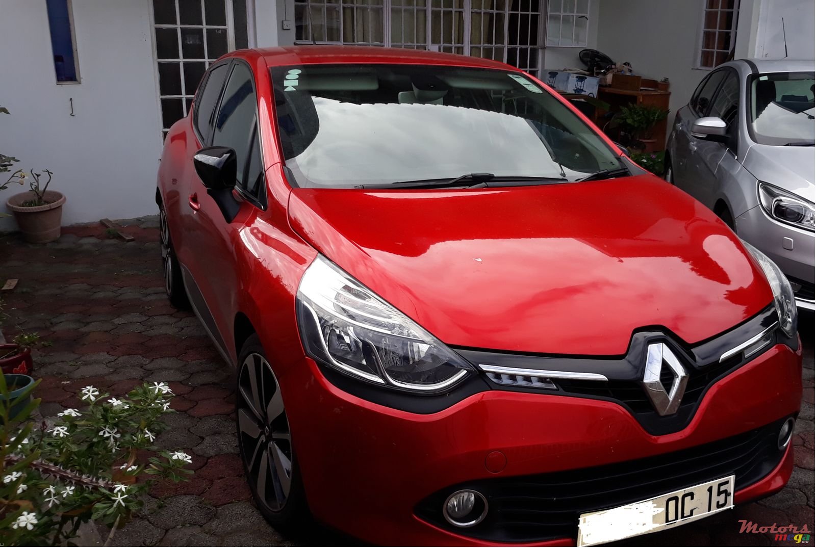 2015' Renault Clio photo #1