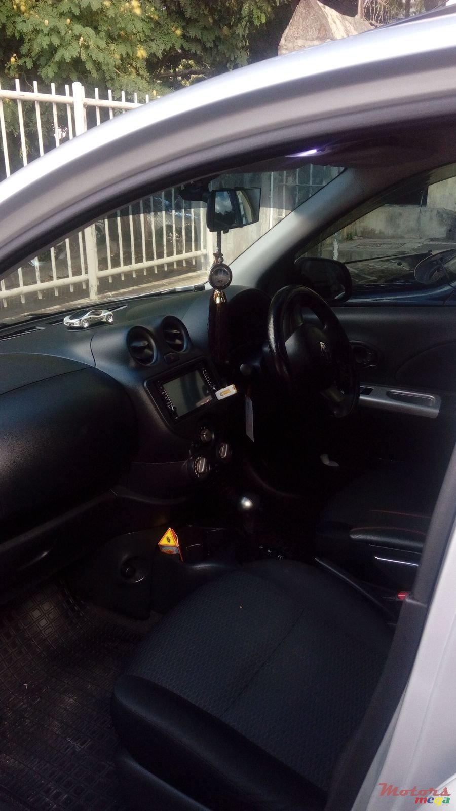 2011' Nissan Micra photo #5