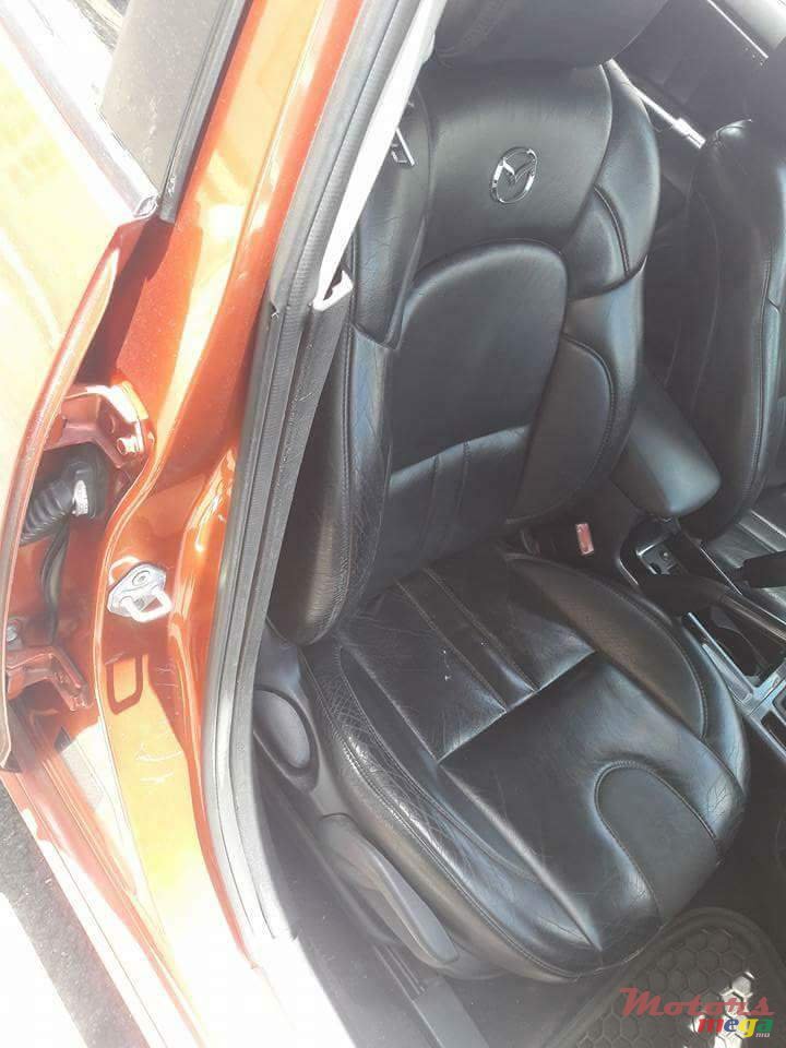 2004' Mazda photo #4