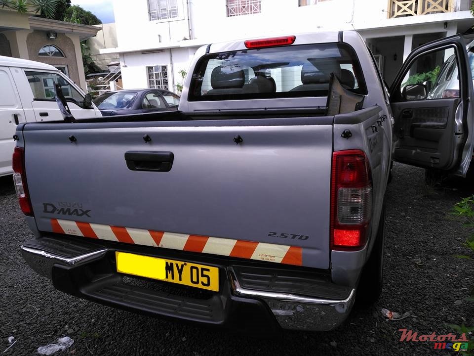2005' Isuzu D-Max 2.5TD 2x4 photo #7