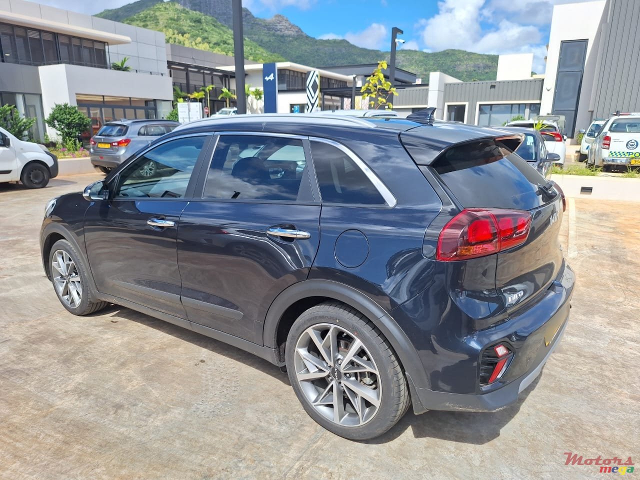 2023' Kia Niro photo #7
