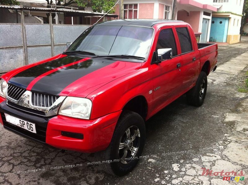 2006' Mitsubishi Triton 4*4 l200 photo #1